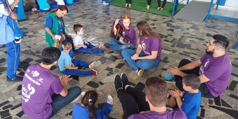 Cerca de 400 estudantes participaram de atividades recreativas, como também da manutenção de uma horta no Instituto João XXIII