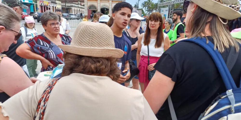 A maioria das contratações no setor é do sexo masculino (56%), contra 44% do sexo feminino