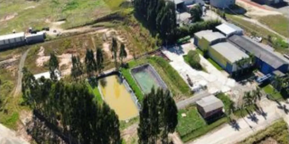 Entre as oportunidades estão um terreno urbano com área de 451 m²