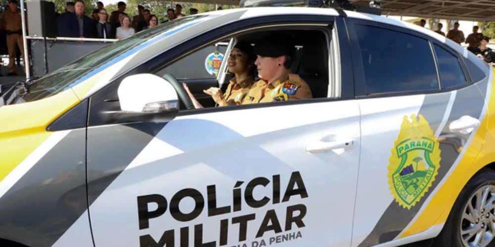 Equipe policial realizou a abordagem do suspeito.