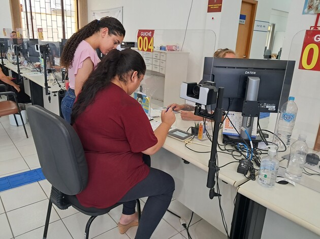 Filas se formam no TRE para quem deixou para última hora