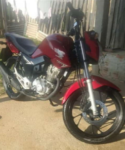 Qualquer informação sobre a possível localização da motocicleta deve ser repassada à Polícia Militar de Ponta Grossa