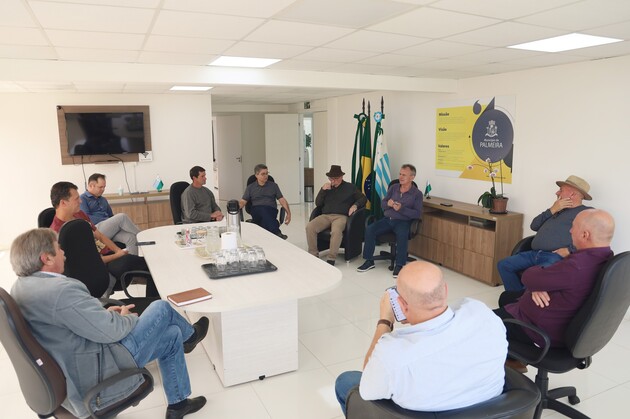O deputado federal Toninho Wandscheer visitou a Prefeitura de Palmeira, nos Campos Gerais, na última quinta-feira (25)