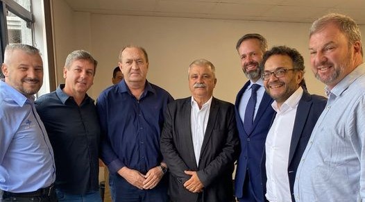 Jorge Derbli se reuniu com o presidente da Fomento Paraná, Heraldo Neves, e empresários
