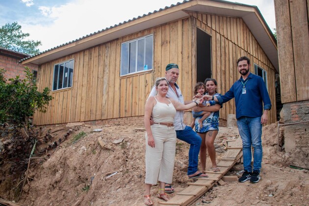 A nova casa foi construída no próprio terreno da família, na Vila São José