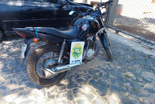 Moto foi identificada na rua Sabiá, neste domingo