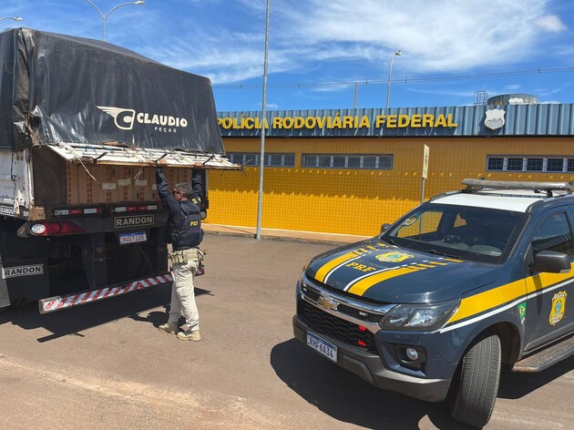 O condutor foi preso e encaminhado à delegacia de Polícia Federal de Guaíra (PR)