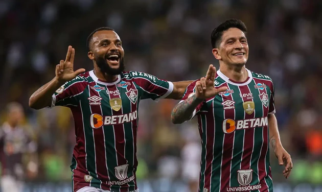 Cano (direita) é uma das esperanças de gol para o tricolocar carioca