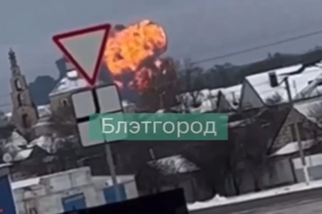 Imagem ilustrativa da imagem Avião com prisioneiros ucranianos cai e deixa 74 mortos; veja vídeo