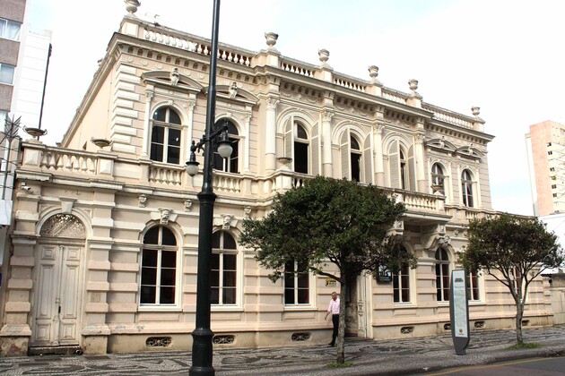 O Museu da Imagem e do Som do Paraná (MIS-PR) celebra 55 anos de existência nesta terça-feira.