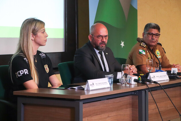 O secretário de segurança, Cel. Hudson Leôncio Teixeira participou de coletiva com a imprensa sobre o bom desempenho do Paraná na segurança pública