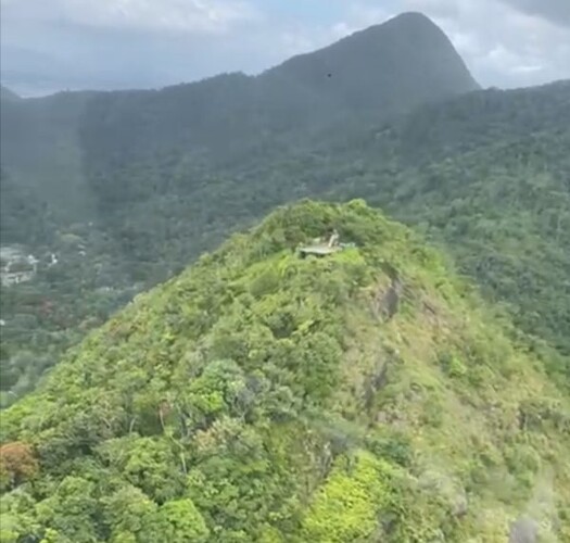 Morro do Teleférico em Matinhos tem aproximadamente 260 metros de altura.