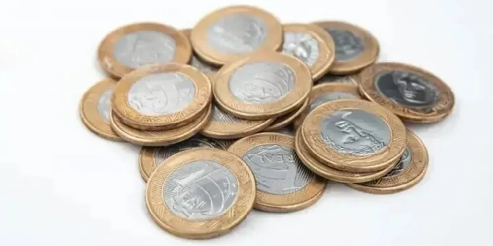 Essa moeda é classificada como ‘bifacial’, o que significa que apresenta ambos os lados marcados com o valor de 1 real e o ano de fabricação