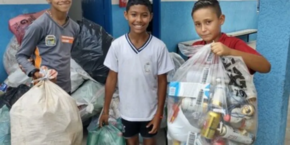 132 quilos de recicláveis foram retirados na escola
