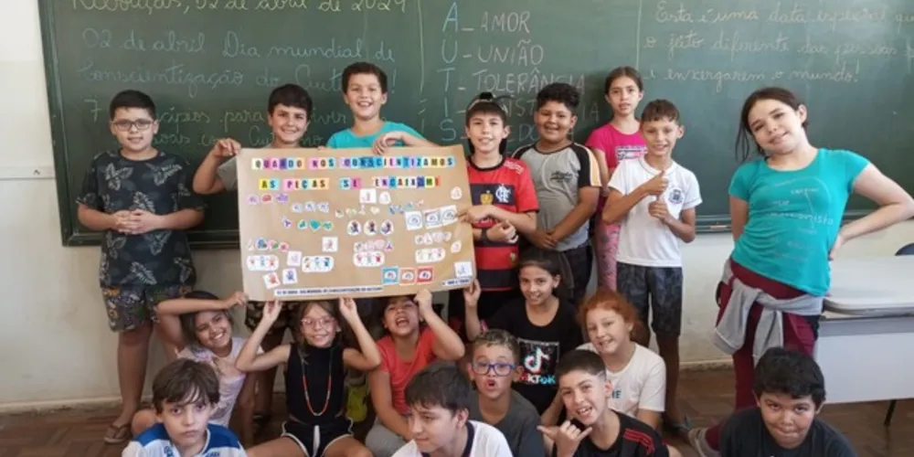 Reflexão dos alunos permitiram criação de material a ser fixado na entrada da sala