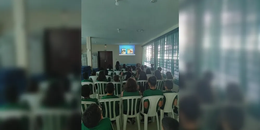 Conversa e materiais contribuíram para educandos entenderem melhor a temática