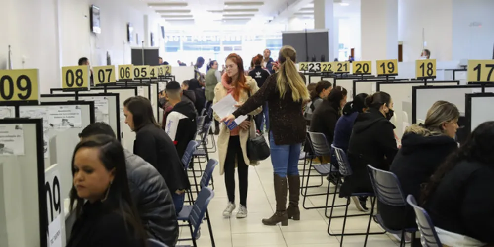 As Agências do Trabalhador e postos avançados do Paraná começam a semana com a oferta de 12.658 vagas de emprego com carteira assinada
