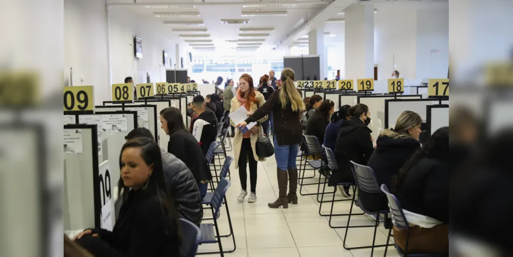 As Agências do Trabalhador e postos avançados do Paraná começam a semana com a oferta de 12.658 vagas de emprego com carteira assinada