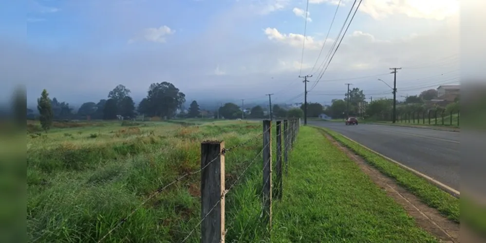 Neblina tomou conta de parte da cidade neste domingo (10)