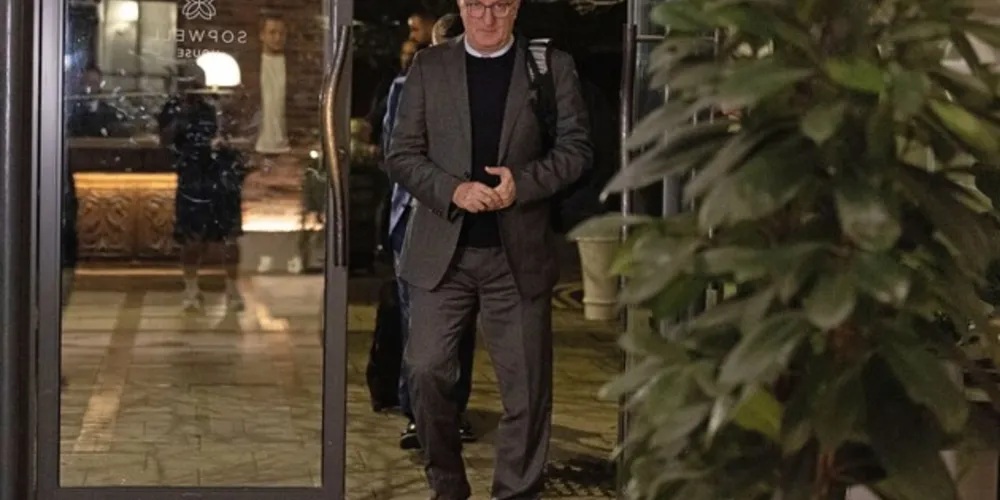 Quem também já está em Londres é o 'estreante' Dorival Jr.