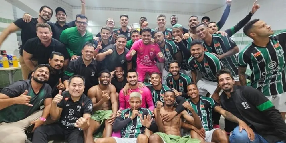 Time da Cidade Canção fez a festa no estádio Couto Pereira