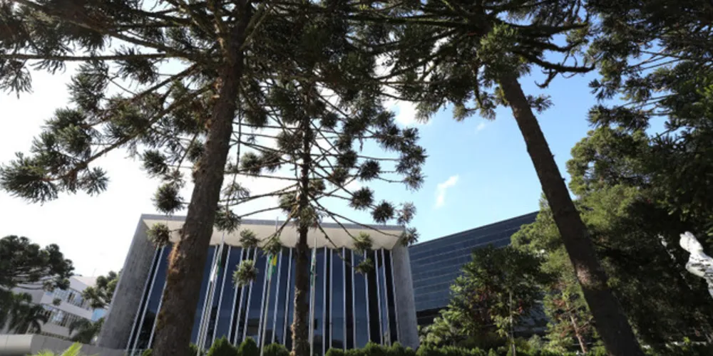 A agenda da Assembleia Legislativa do Paraná dará destaque para diversos temas na próxima semana em sessões solenes e audiências públicas, além das sessões plenárias e reuniões de comissões