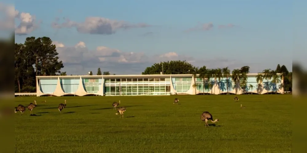 Palácio da Alvorada é a residência oficial do Presidente do Brasil