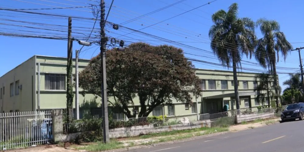 Serão investidos mais R$ 15 milhões para adequação de mais 20 leitos de UTI onde hoje funciona o setor administrativo, no prédio histórico da Santa Casa na avenida Dr. Francisco Burzio