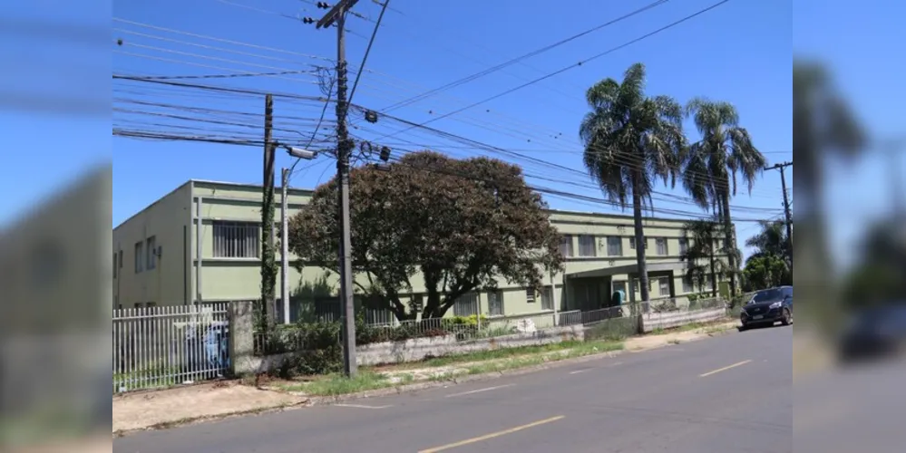 Serão investidos mais R$ 15 milhões para adequação de mais 20 leitos de UTI onde hoje funciona o setor administrativo, no prédio histórico da Santa Casa na avenida Dr. Francisco Burzio