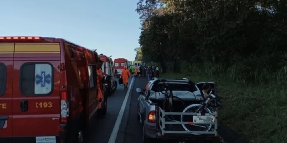 Pelo menos cinco pessoas foram atendidas por ambulâncias no local
