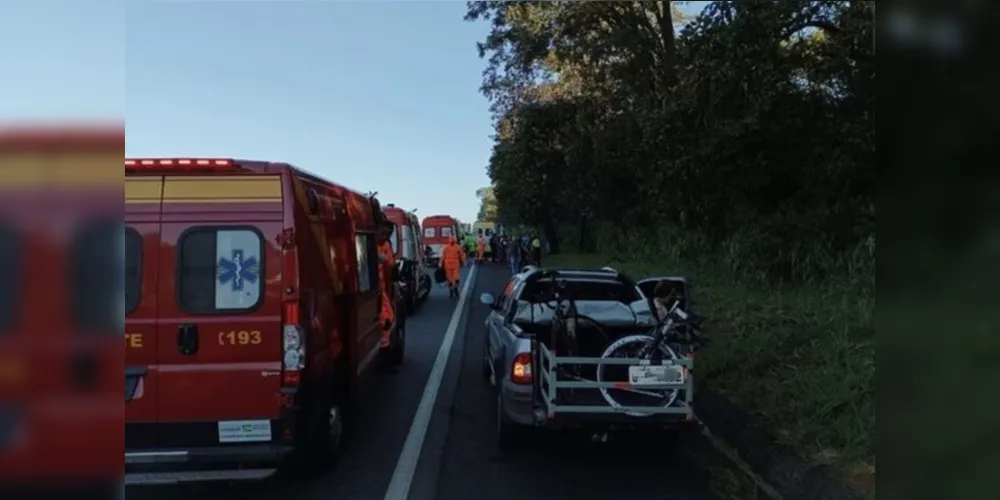 Pelo menos cinco pessoas foram atendidas por ambulâncias no local