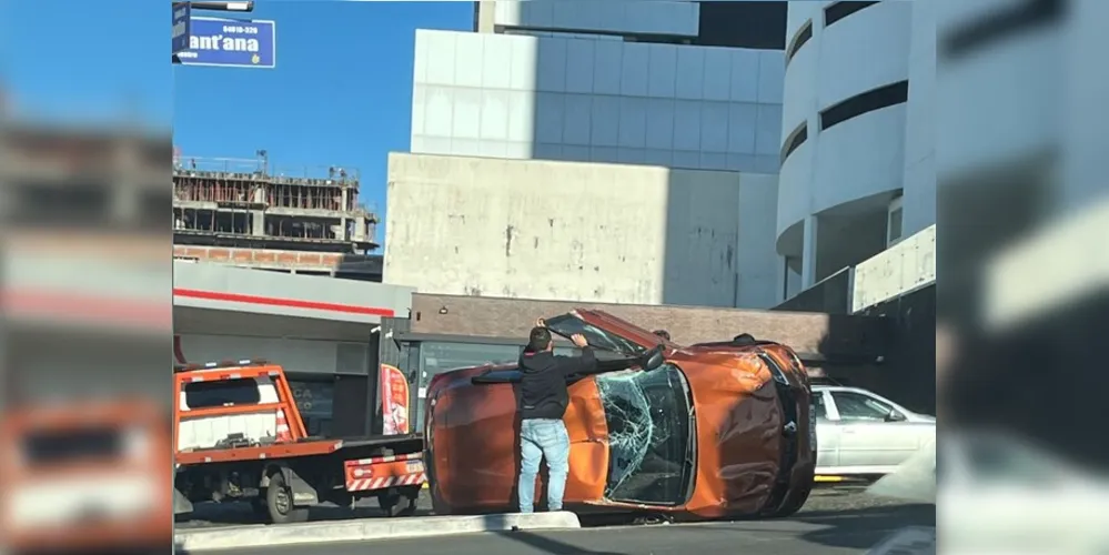 Acidente aconteceu na manhã desta quinta-feira (18)