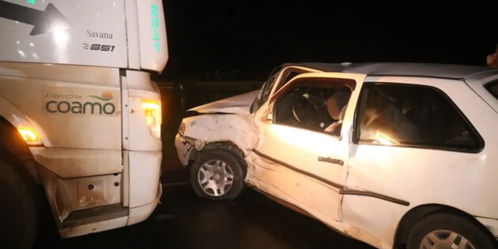 Acidente aconteceu na noite desta sexta-feira (8), em Ponta Grossa