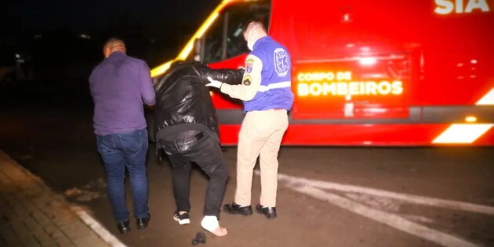 Rapaz foi encaminhado à unidade hospitalar da cidade