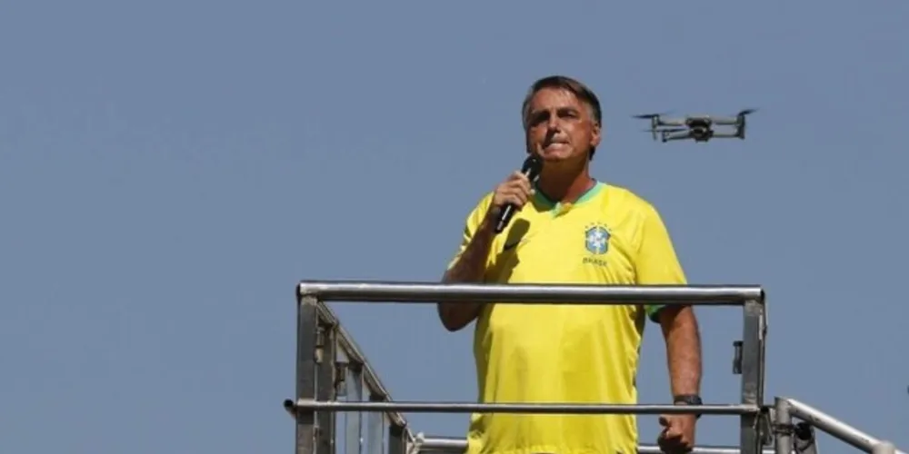 Depois de ser liberado, o ex-presidente ainda participou do encerramento de um encontro do PL Mulher