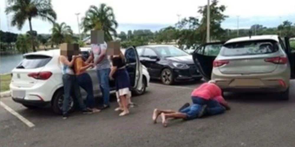 Briga foi registrada por populares que estavam no local