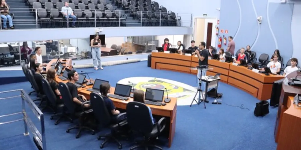 Câmara Jovem forma mesa diretora para o ano de 2024