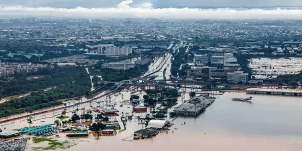 Lula sobrevoou o município de Canoas, na região metropolitana de Porto Alegre