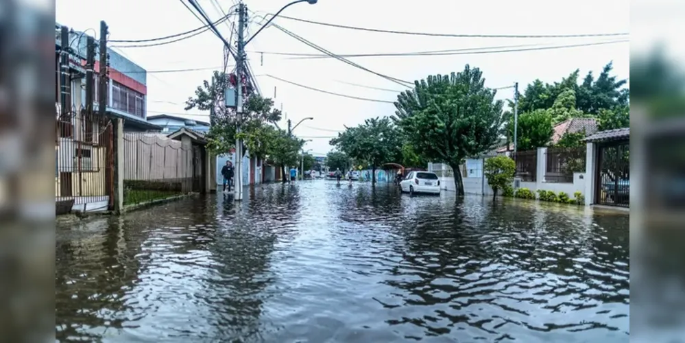 Mais de 420 mil pontos no estado seguem sem energia elétrica