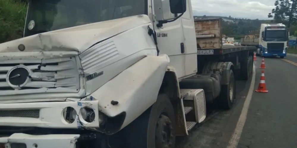 Outro caminhão envolvido ainda não foi identificado