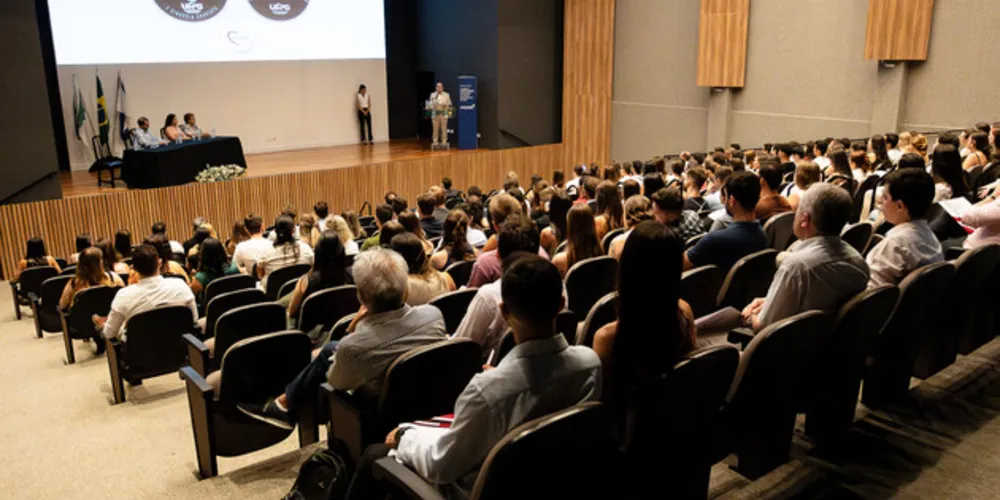 Evento foi realizado pela Associação Médica de Ponta Grossa (AMPG)