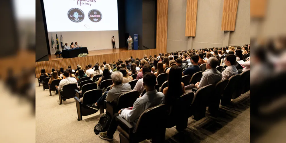 Evento foi realizado pela Associação Médica de Ponta Grossa (AMPG)