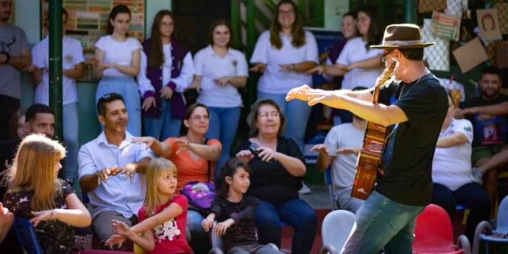 No último sábado, dia 27 de abril, o Bando da Leitura se transformou em um verdadeiro palco de encantamento e magia.