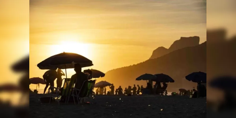 O Ministério da Saúde reforça a necessidade de cuidados durante a onda de calor para evitar insolação, queimadura e desidratação