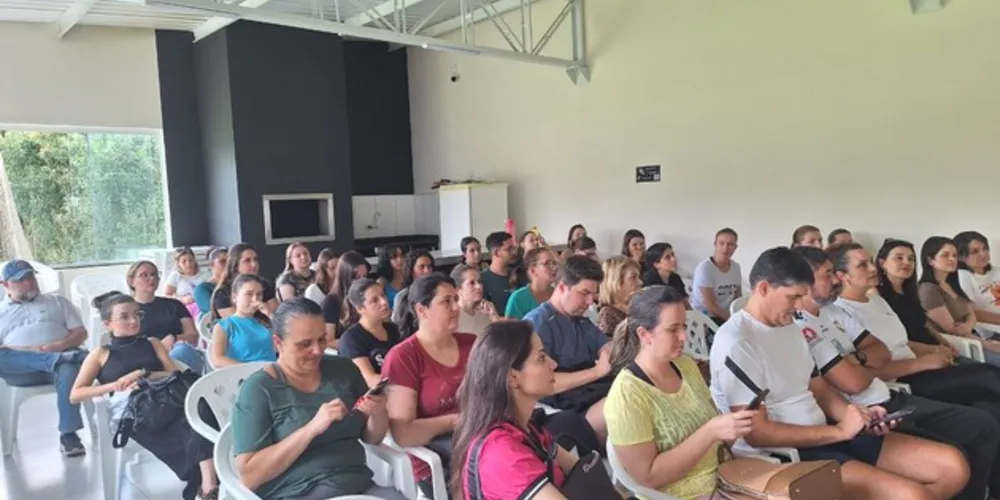 Cerca de 40 profissionais participaram das práticas