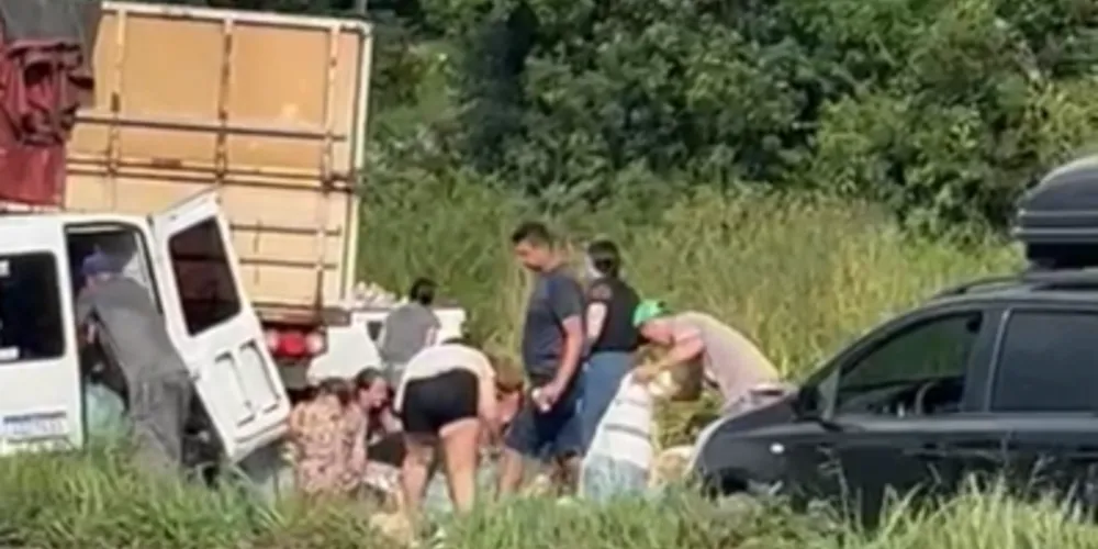 O recolhimento foi autorizado pelo motorista do caminhão