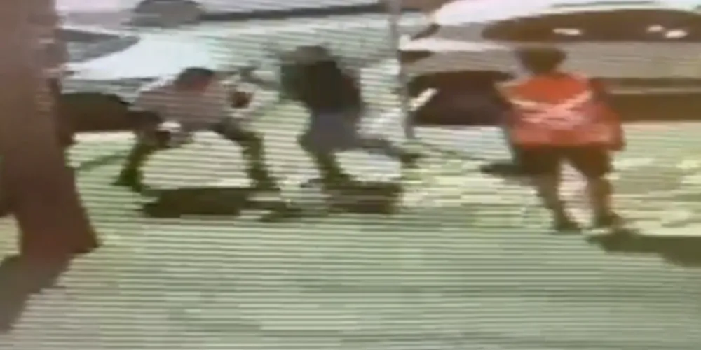 Segundo o advogado de defesa, as imagens comprovam que a vítima teria assumido o risco, partindo para cima do acusado