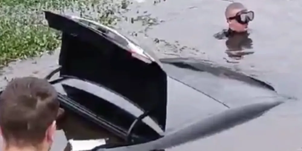 O proprietário do veículo já foi acionado