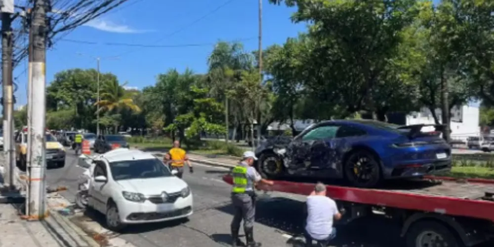 Acidente ocorreu na madrugada deste domingo (31)