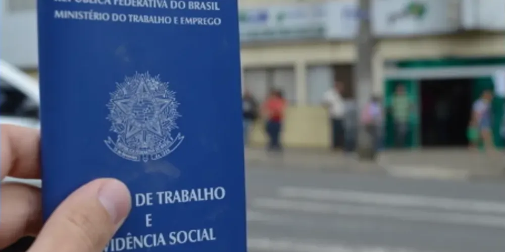 O entrevistado deve levar seu currículo e documentos pessoais